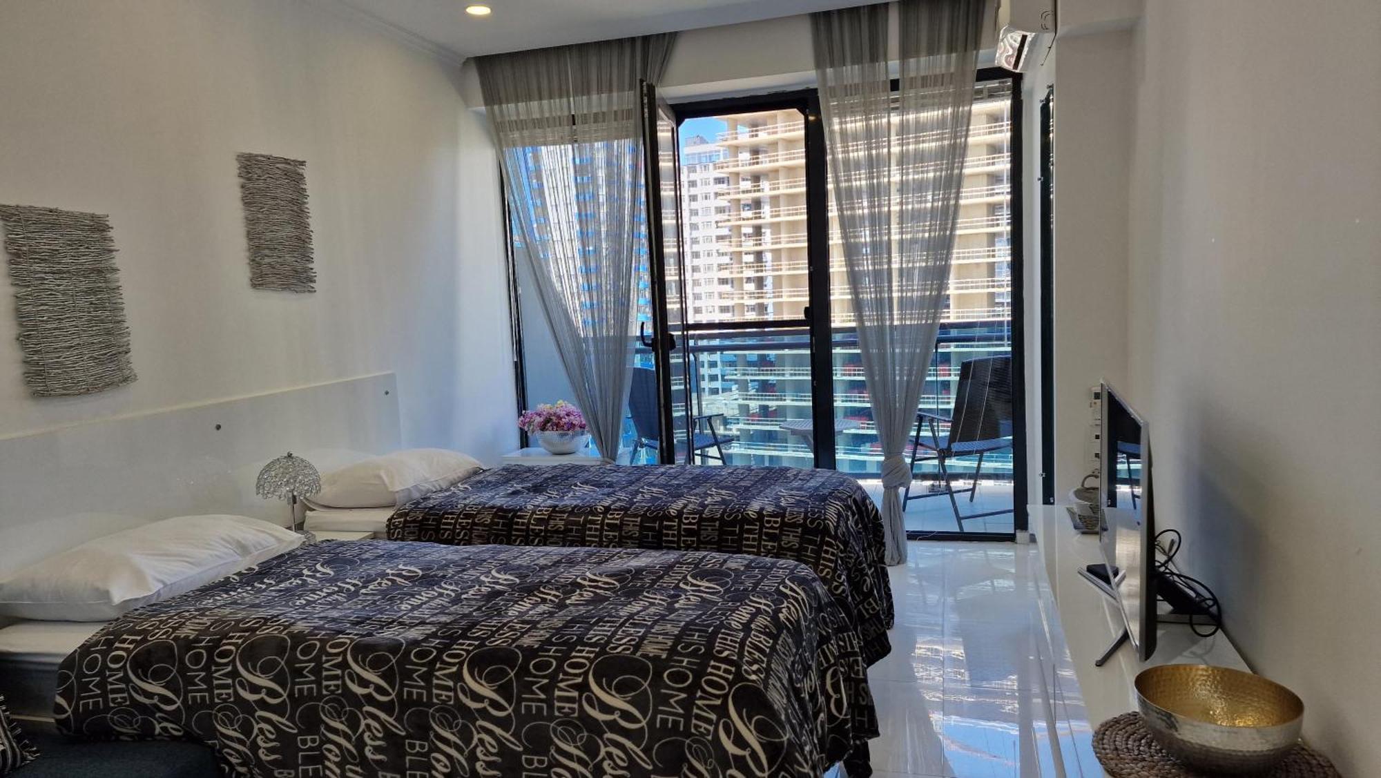 Your Beach Tower Batumi Phòng bức ảnh